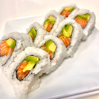 Salmon Avocado Roll (8 Pieces)